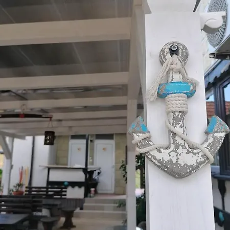 Guest house La Doi Pasi De Mare