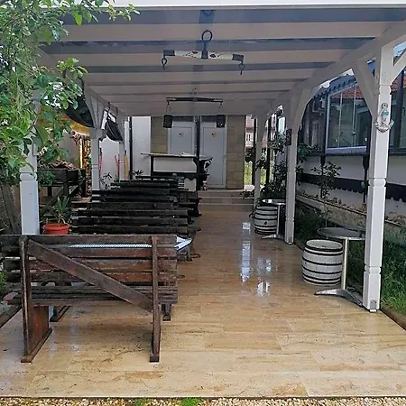La Doi Pasi De Mare 4*