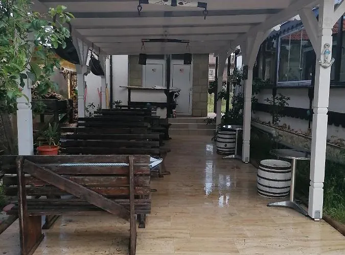 La Doi Pasi De Mare 4*