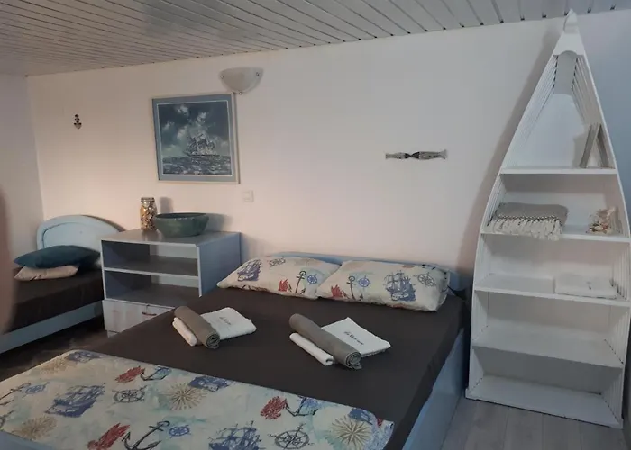 La Doi Pasi De Mare 4*